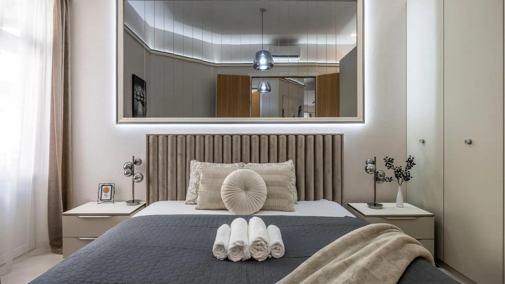 High-End Luxurious Royal Residence In The Heart Of Budapesta